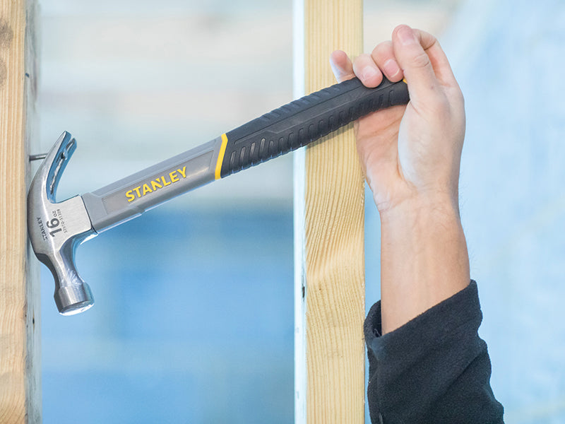 STANLEY® Curved Claw Hammer Fibreglass Shaft 450g (16oz) STA051309