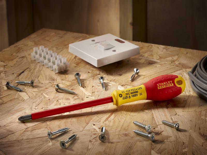 STANLEY® FatMax® VDE Insulated Screwdriver Pozidriv Tip PZ2 x 125mm STA065419