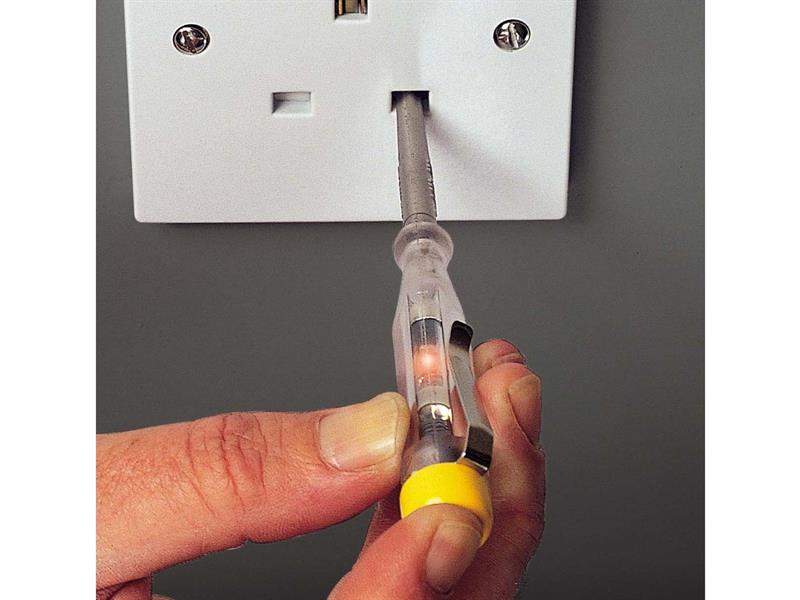 STANLEY® FatMax® VDE Insulated Voltage Tester STA066121