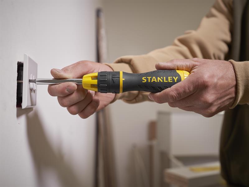 STANLEY® Multibit Ratchet Screwdriver &10 Bits STA068010