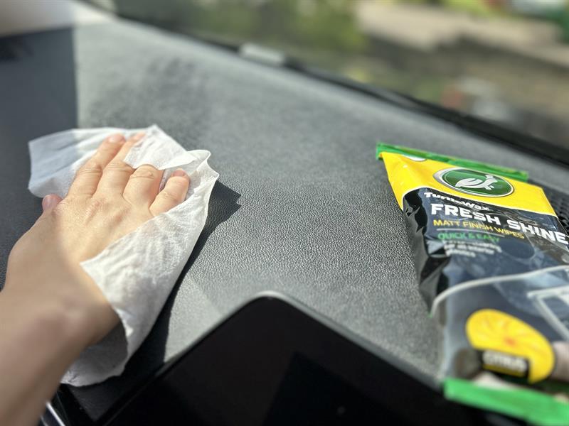 Turtle Wax Fresh Shine Matt Wipes, Citrus (Pack of 24) TWX54074