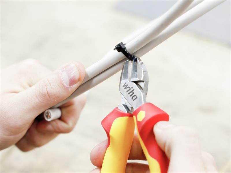 Wiha Professional electric Diagonal Cutters with DynamicJoint® 160mm WHA43458