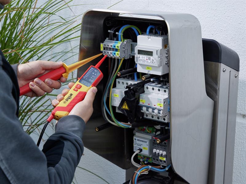 Wiha eMobility Voltage and Continuity Tester 12-1,000 V AC, CAT IV WHA44319