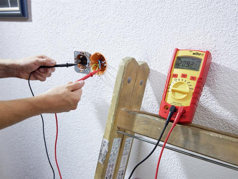 Wiha Digital Multimeter 1,000 V AC, CAT IV WHA45215