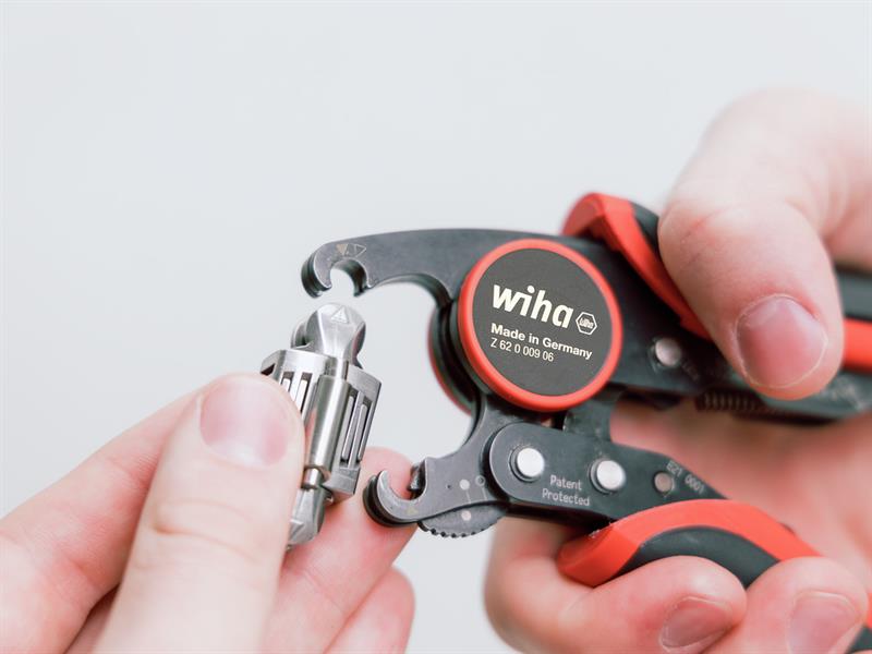 Wiha Automatic Crimp Tool WHA45223