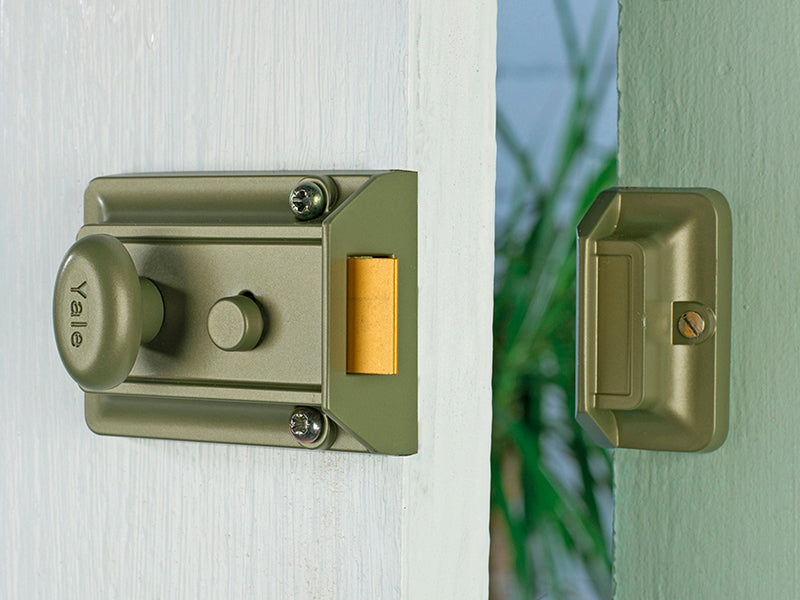 Yale Locks P77 Traditional Nightlatch 60mm Backset Nickel Brass Finish SC Cylinder Box YAL77ENBSC
