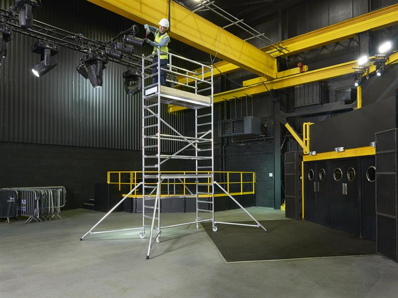 Zarges PaxTower 3T with Toeboards & Stabilisers Platform Height 3.6m ZAR5535142