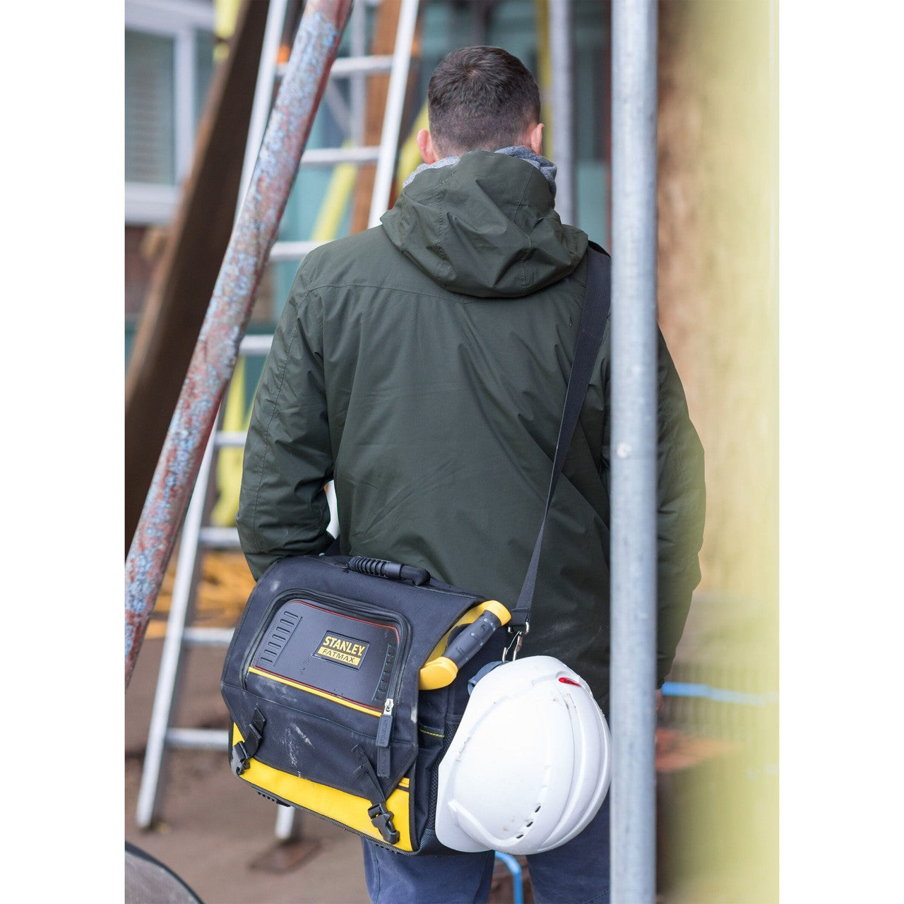 Stanley FatMax Laptop & Tool Bag Dimensions 42.5 x 15.5 x 32cm FMST1-80149