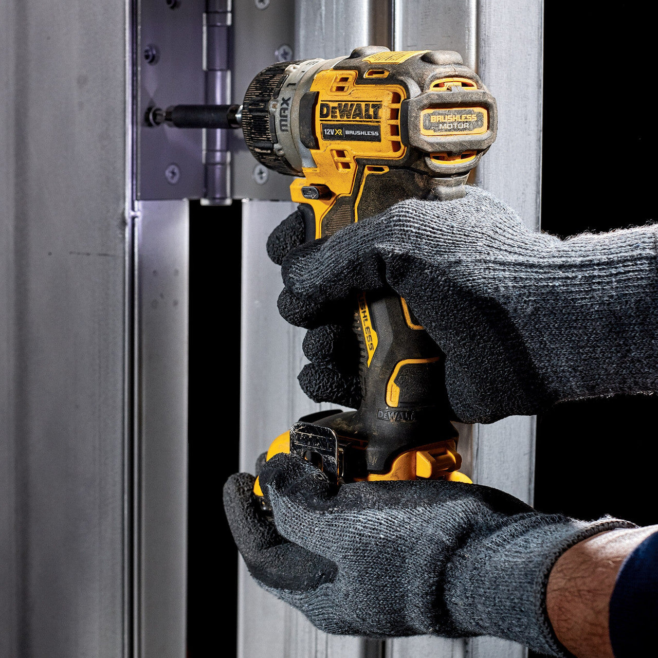 Dewalt 12V XR Brushless Sub-Compact Screwdriver 2 x 2.0Ah Batteries DCF601D2