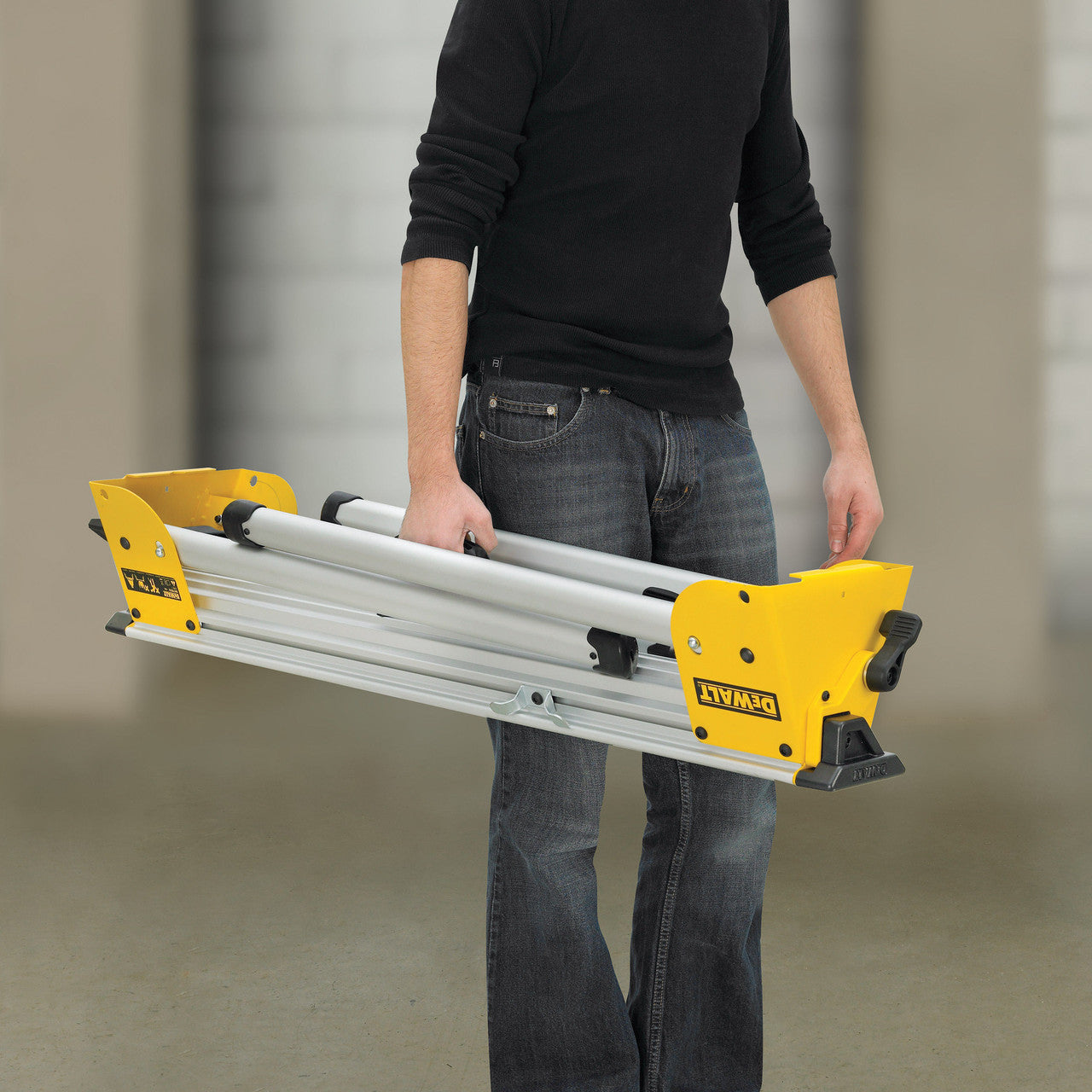Dewalt Heavy Duty Mitre Saw Stand Extends Up 2.6m Capacity 227kg DE7033