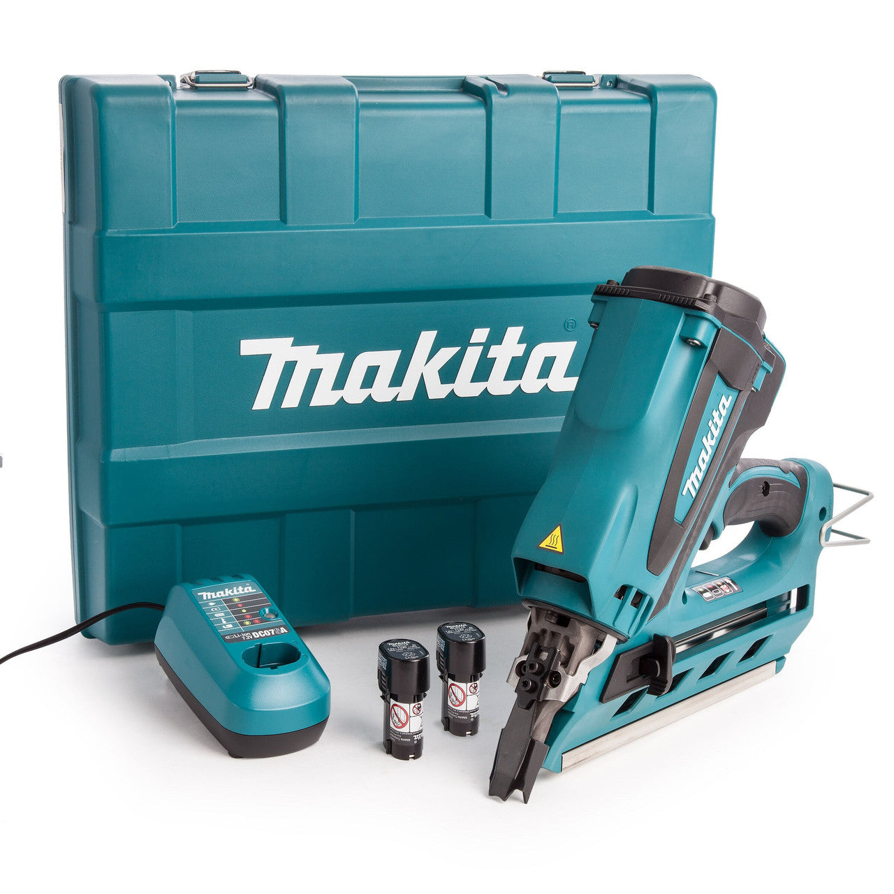 Makita 7.2V First Fix Gas Nailer 2 x 1.5Ah Batteries Gauge: 2.9 -3.3 GN900SE