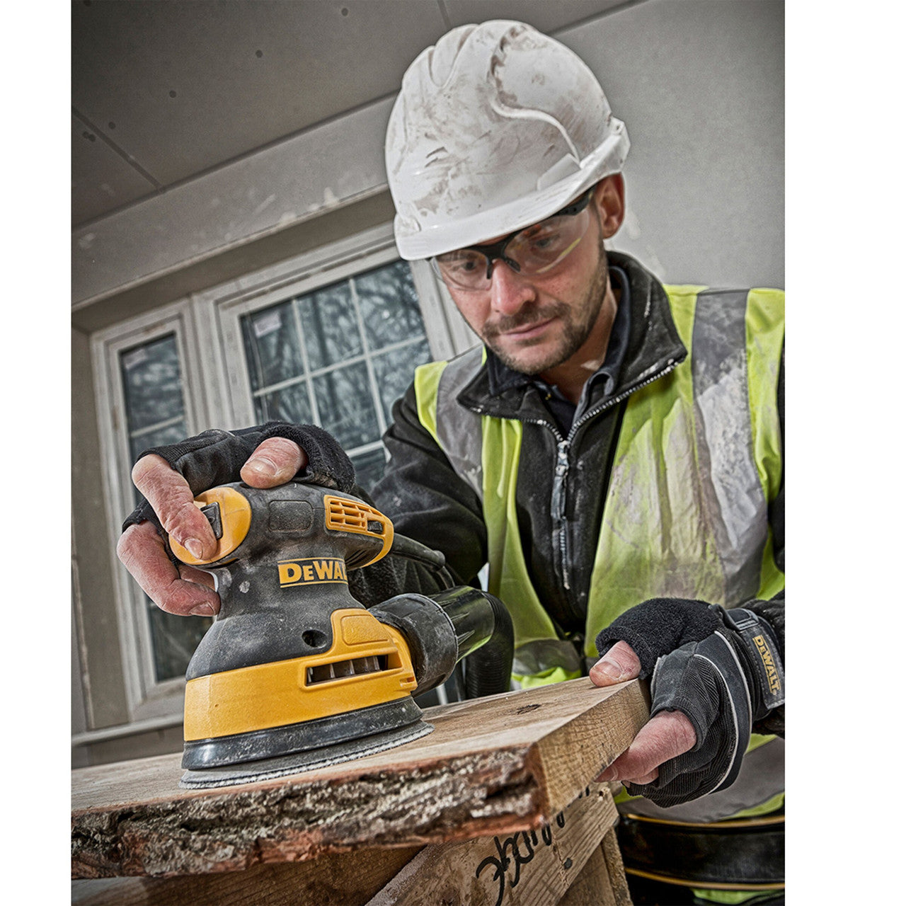 ****Dewalt Random Orbit Sander 125mm 240V DWE6423