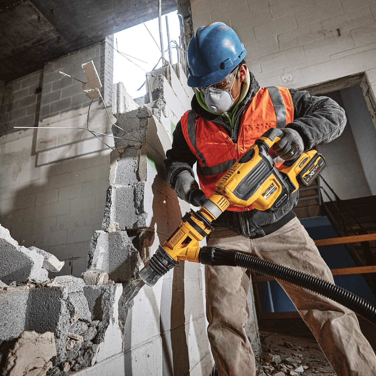 Dewalt 54V XR FlexVolt Brushless SDS Max Hammer 2 x 9.0Ah Batteries DCH614X2