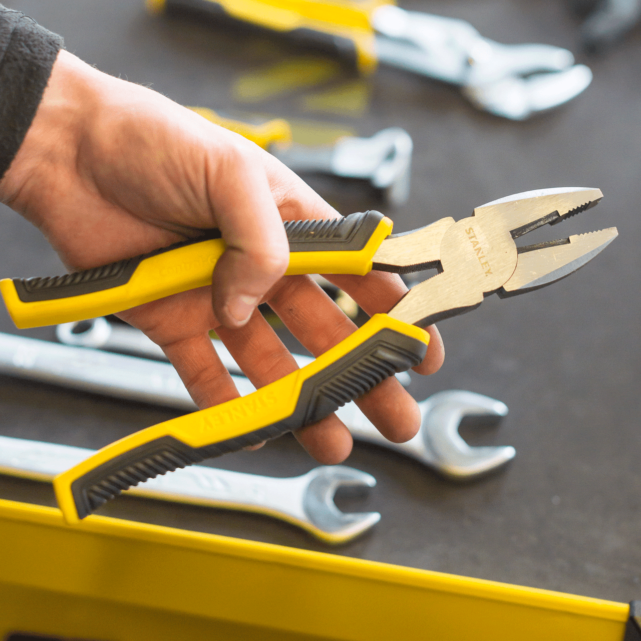 Stanley Control Grip Combination Pliers 200mm STHT0-74367