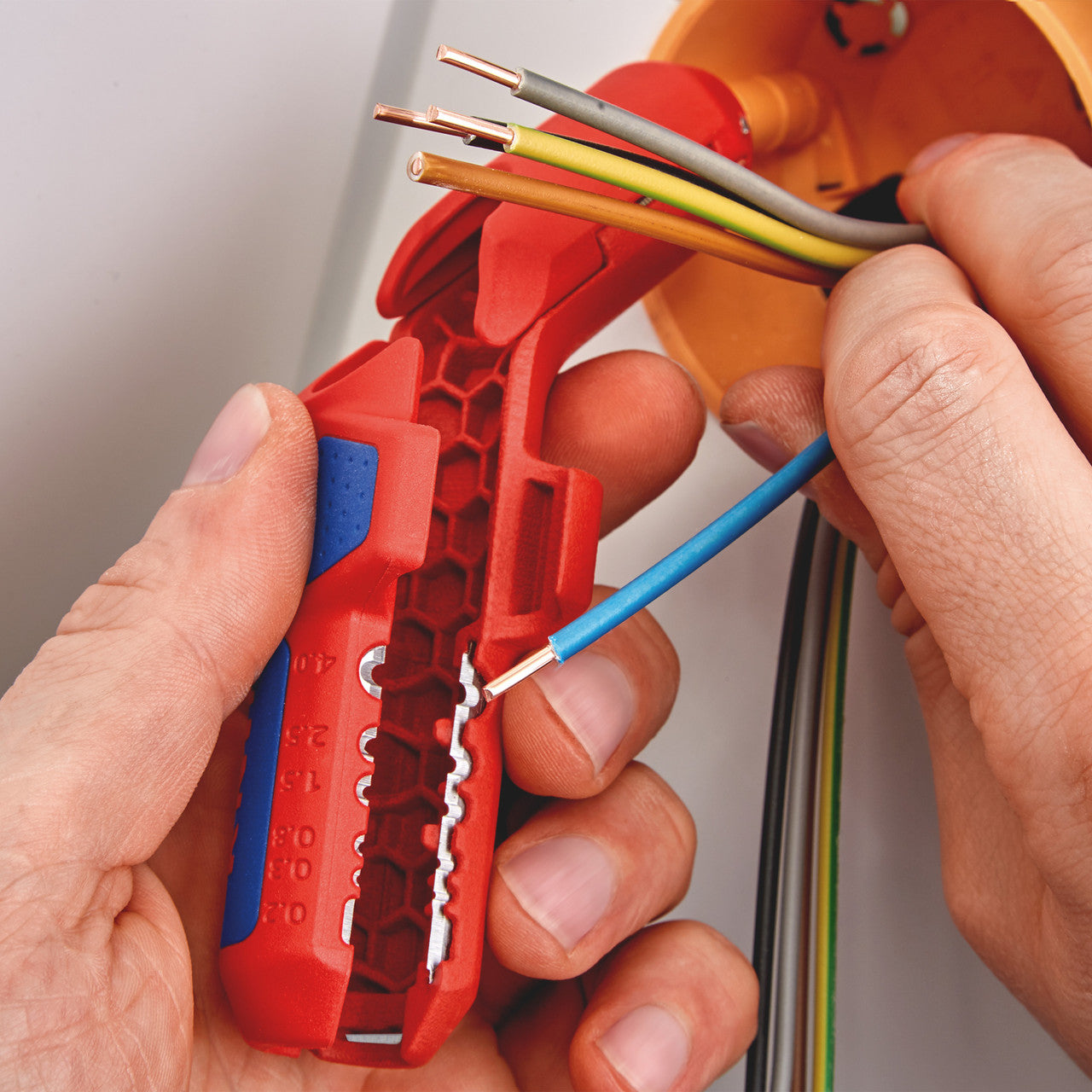 Knipex ErgoStrip L Universal Stripping Tool Left Handed Pistol Design 169502SB