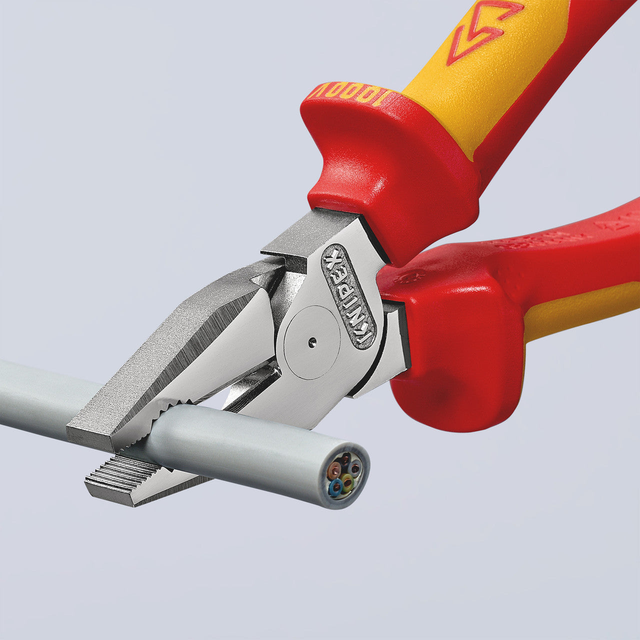 Knipex High Leverage Combination Pliers VDE 1000V 200mm Cuts 2.8 mm 0206200SB