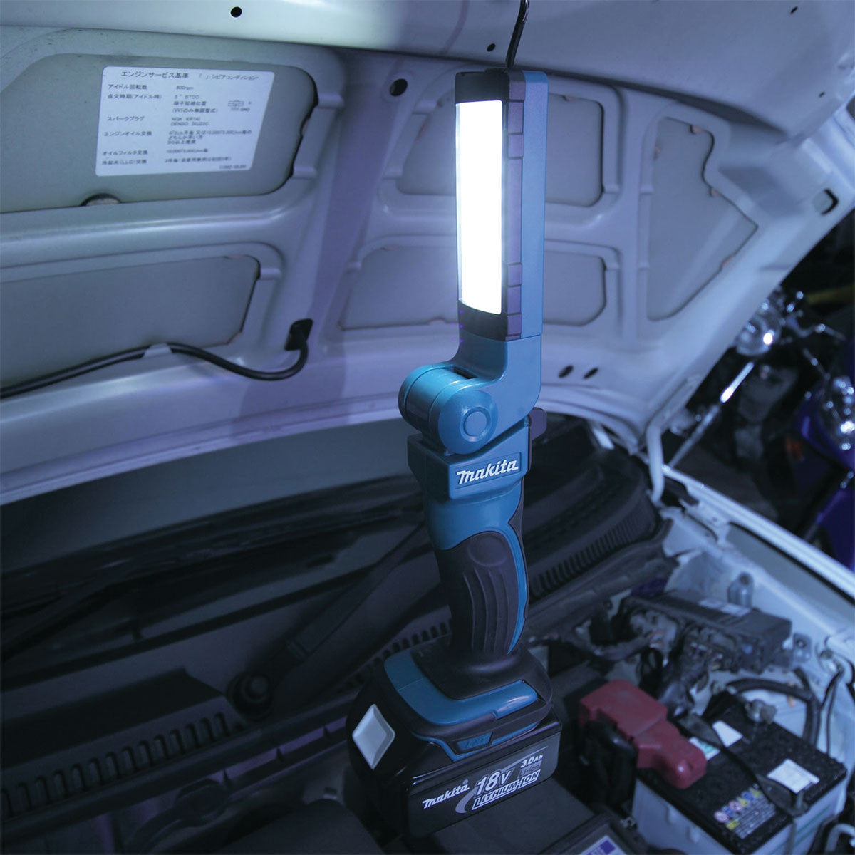 Makita 14.4 18V LXT LED Torch 240 Lumens 40 Hours Run Time DML801