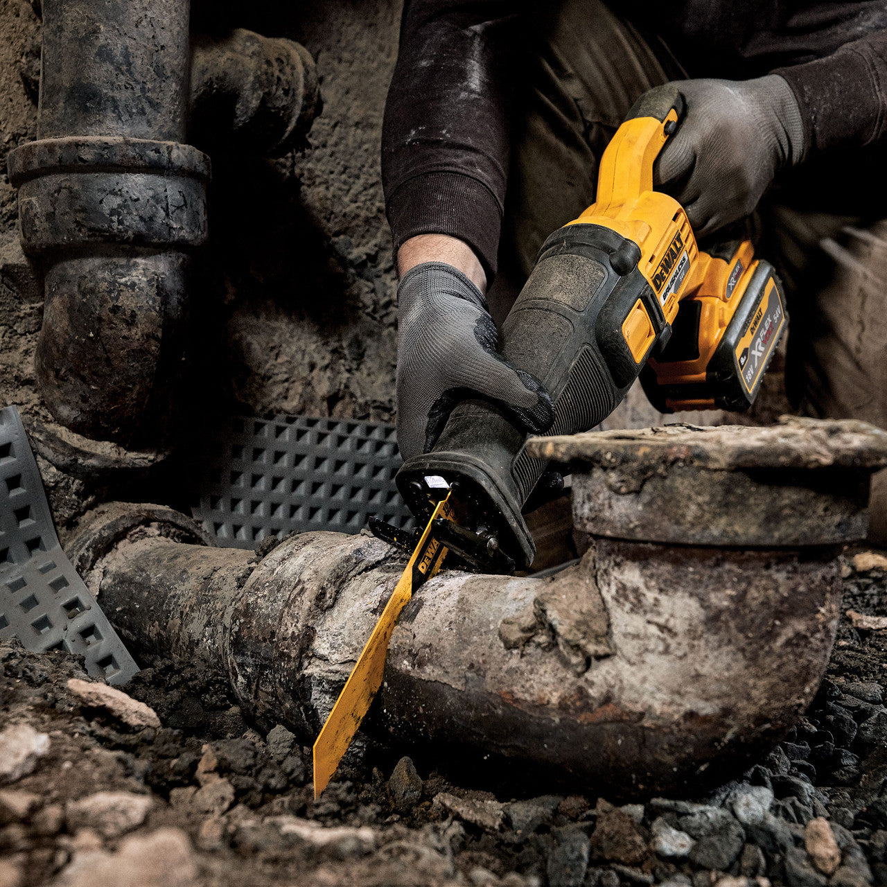 Dewalt XR 54V Flexvolt Reciprocating Saw Body Only in TSTAK Box DCS389NT
