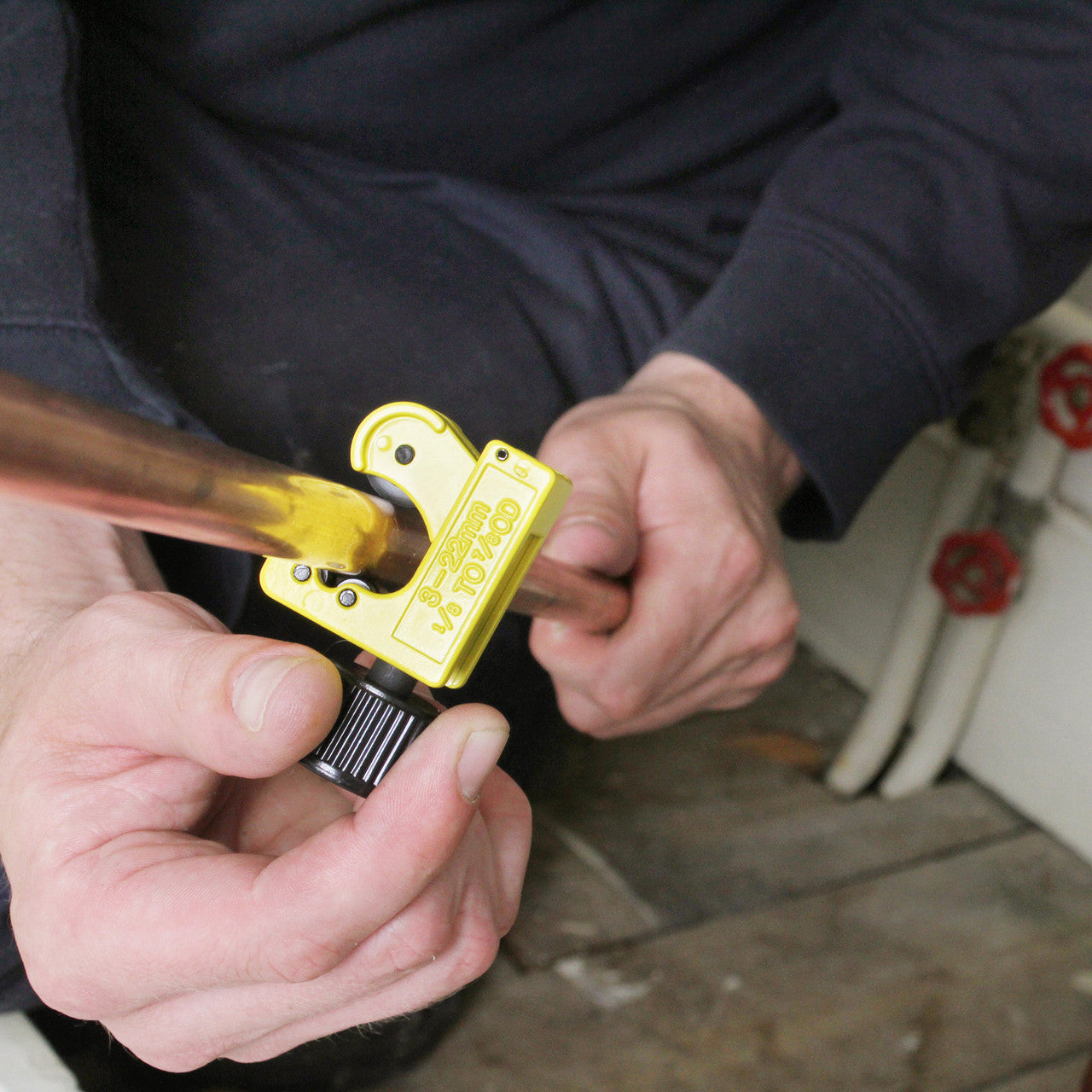 Stanley Adjustable Pipe Cutter 3-22mm For Metal Piping STA-0-70-447