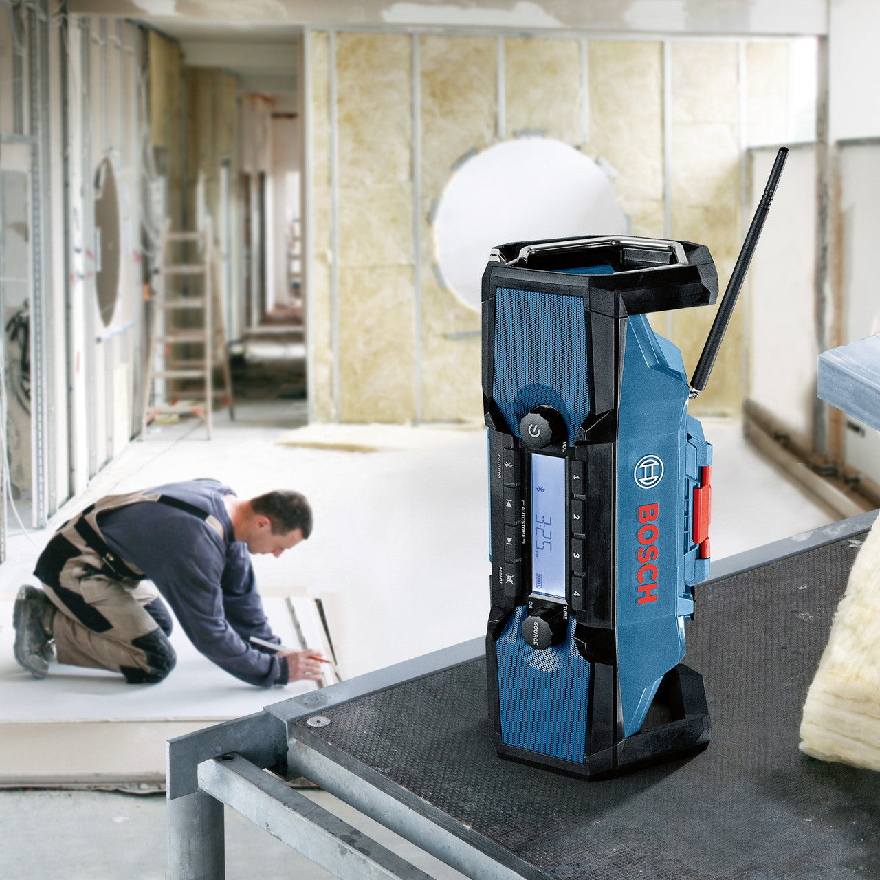 Bosch 18V Professional Job Site Radio Body Only Mains 100 – 240V GPB 18V-2 C