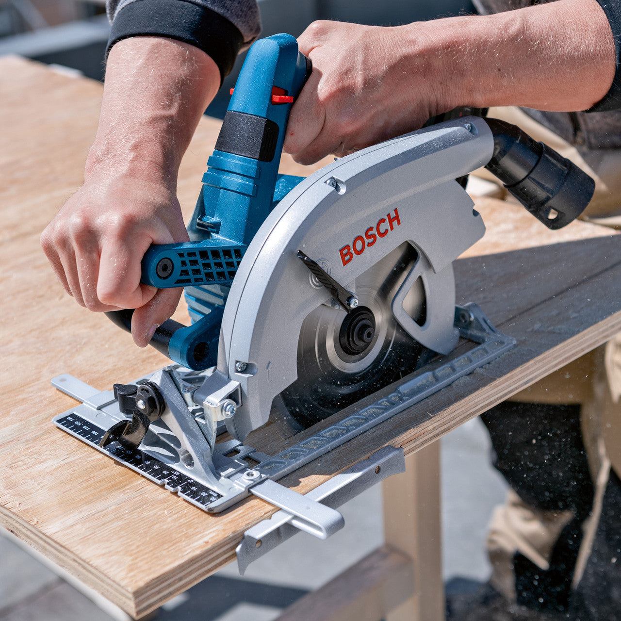 Bosch 190mm BITURBO Brushless Circular Saw Body Only Inc Wood Blade GKS 18V-70 L