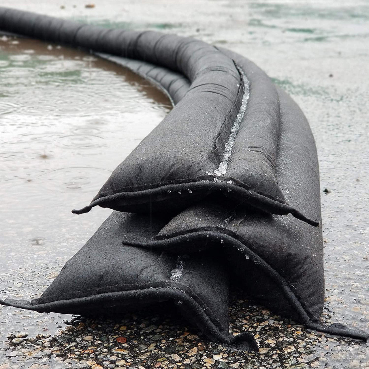 Quick Dam Water Activated Flood Barrier 1.5m 5ft Single grows to 90mm QD65-1