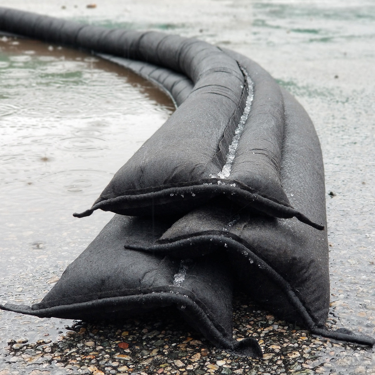 Quick Dam Water Activated Flood Barriers 3m 10ft Pack of 8 QD610-8