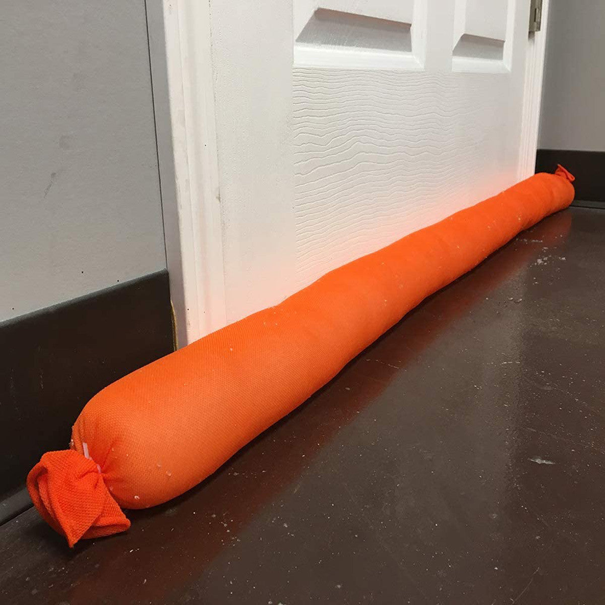 Quick Dam Indoor Hi Vis Water Dams 3m 10ft 12 Pk Absorbs 3.1 Gal Each WUB210-12