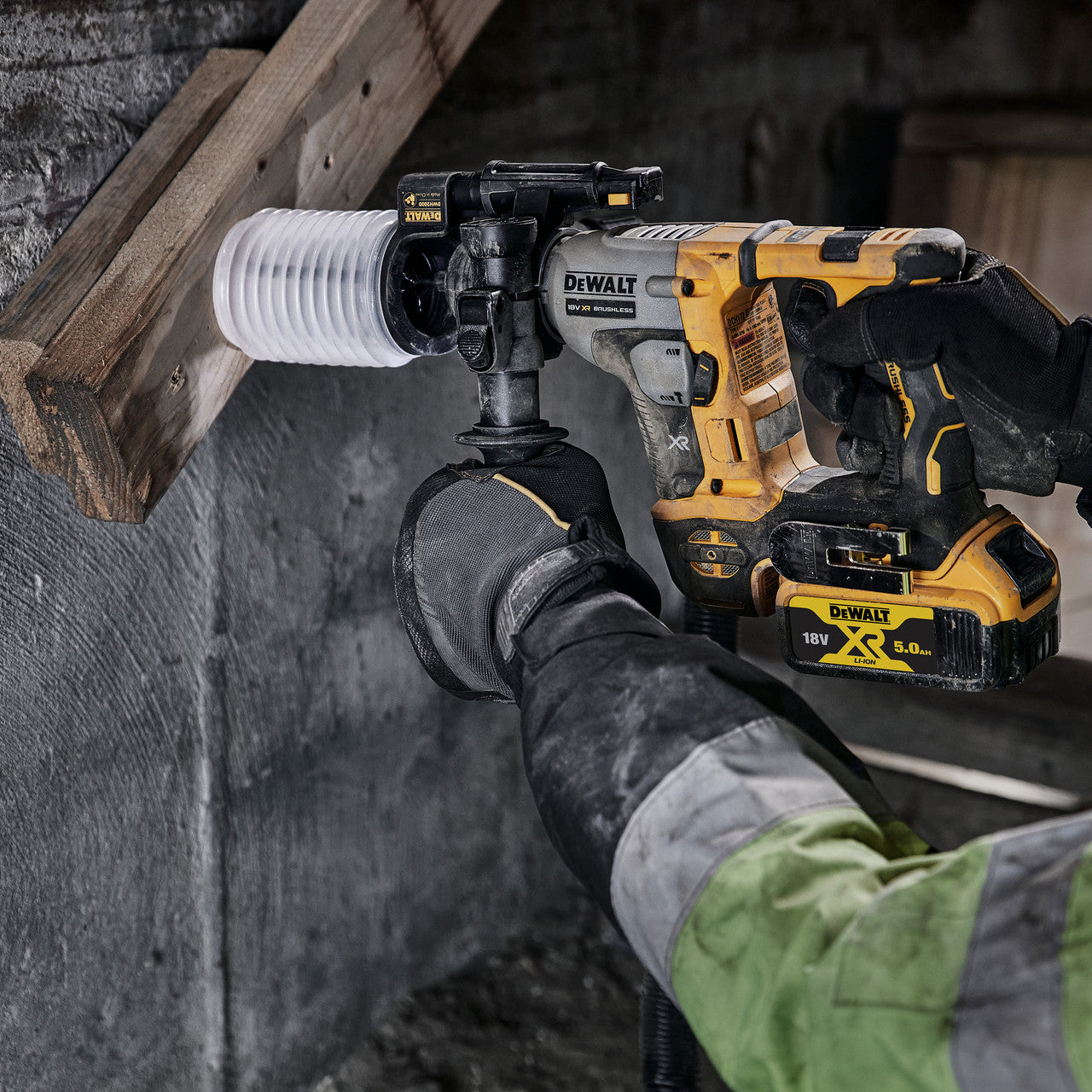 Dewalt 18V XR Brushless SDS Plus Hammer Drill (2 x 5.0Ah Batteries DCH172P2