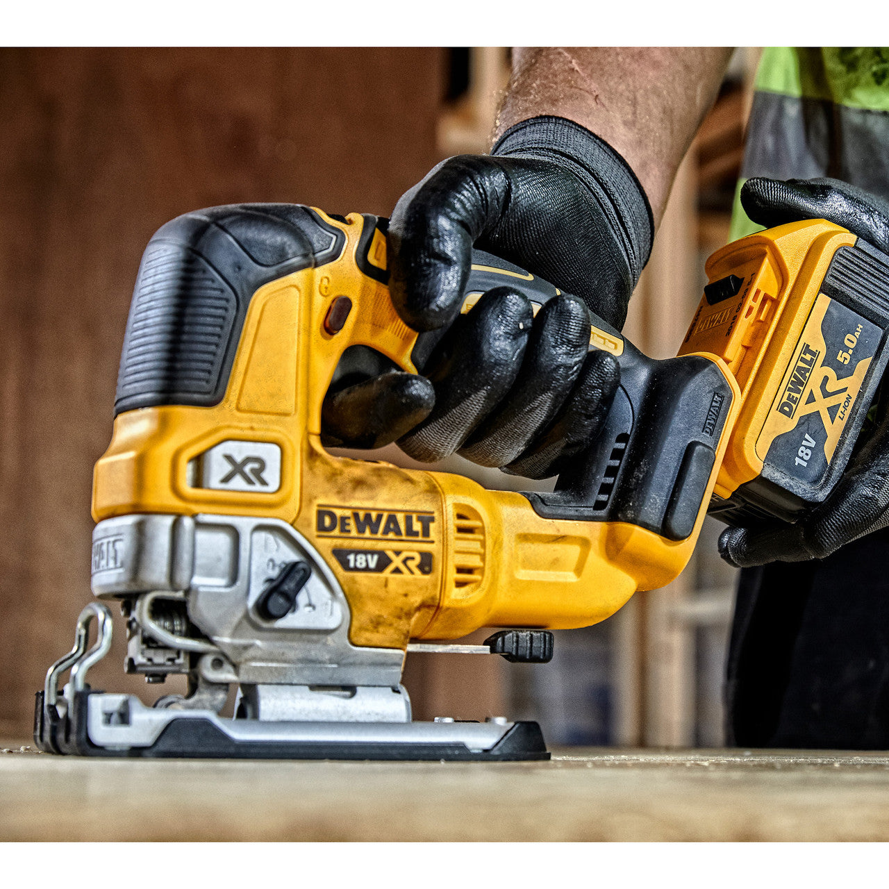 Dewalt 18V XR Brushless Pendulum Jigsaw Body Only With Dust Port DCS334N