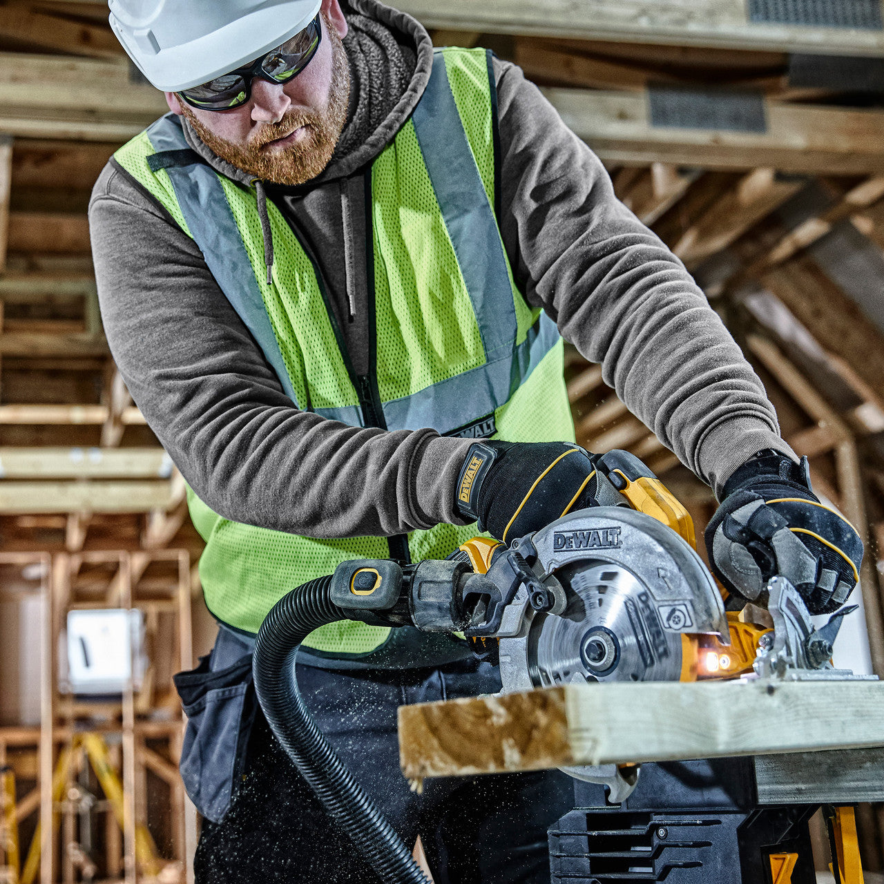 Dewalt 18V XR 184mm Brushless Circular Saw Body Only Bevel Capacity: 57° DCS570N
