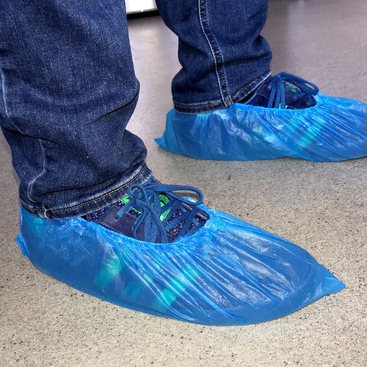 Blue Disposable Overshoes - Box of 2000 (20 Packs of 100)
