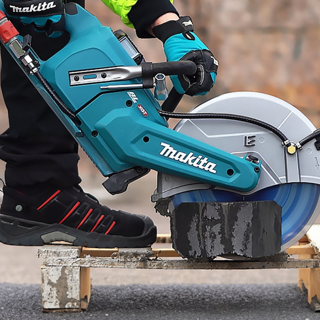 Makita Disc Cutter 40VMax XGT 305mm Body Only Max Depth 121 mm 5000 rpm CE004GZ