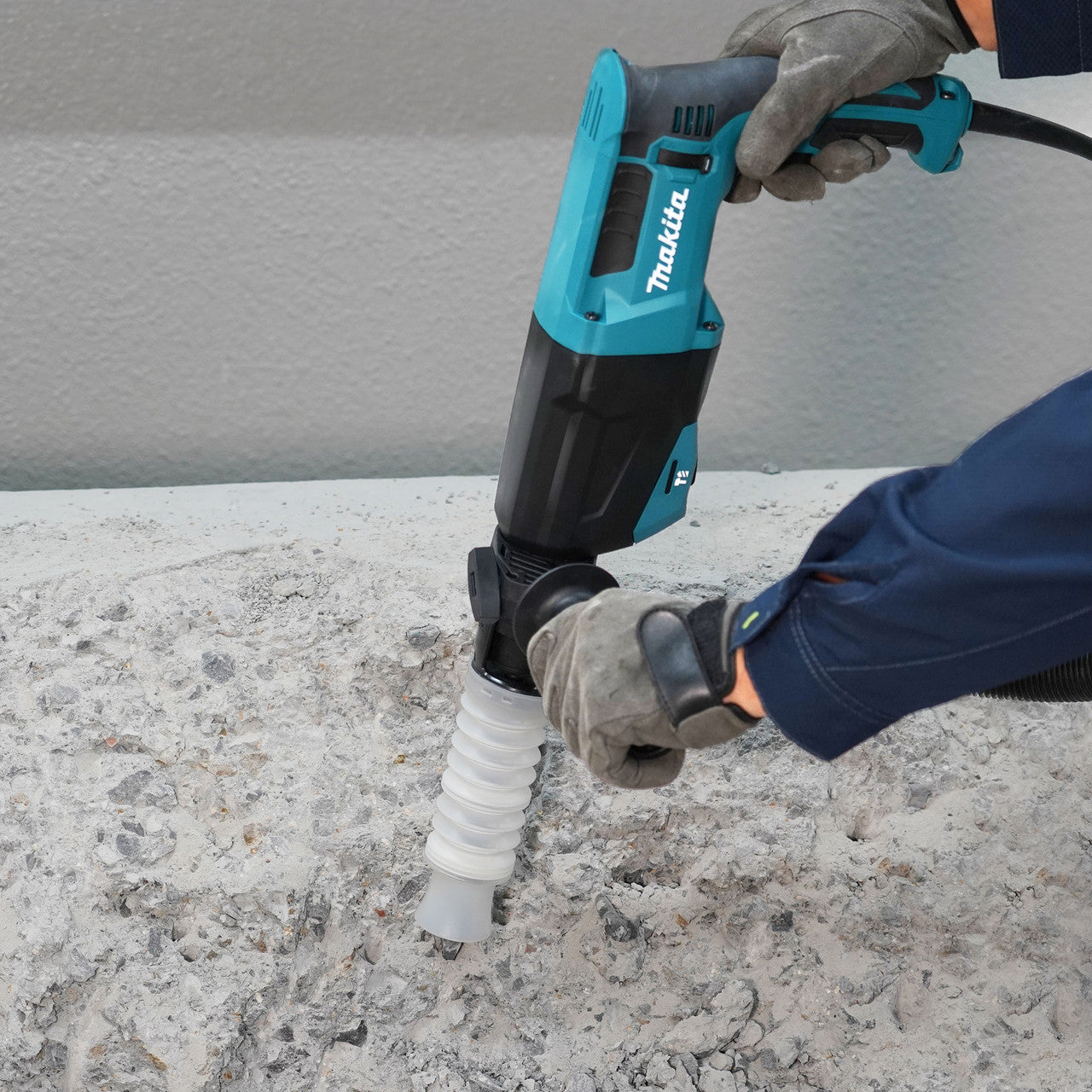 Makita SDS+ Rotary Hammer 240V 800W Variable Speed Trigger Reverse Rwitch HR2670