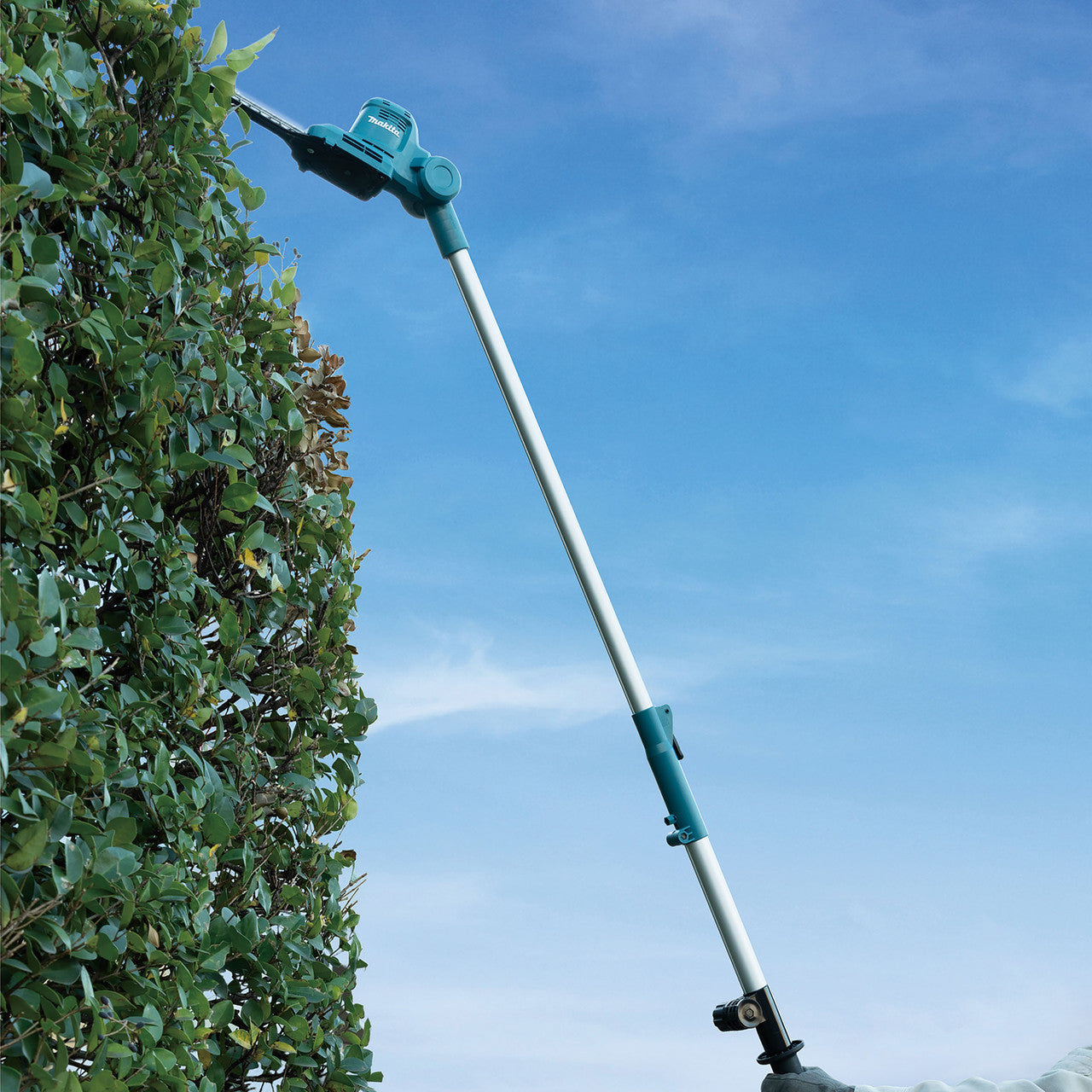 Makita 18V LXT Pole Hedge Trimmer 1 x 5.0Ah Battery Blade Length 460mm DUN461WRT
