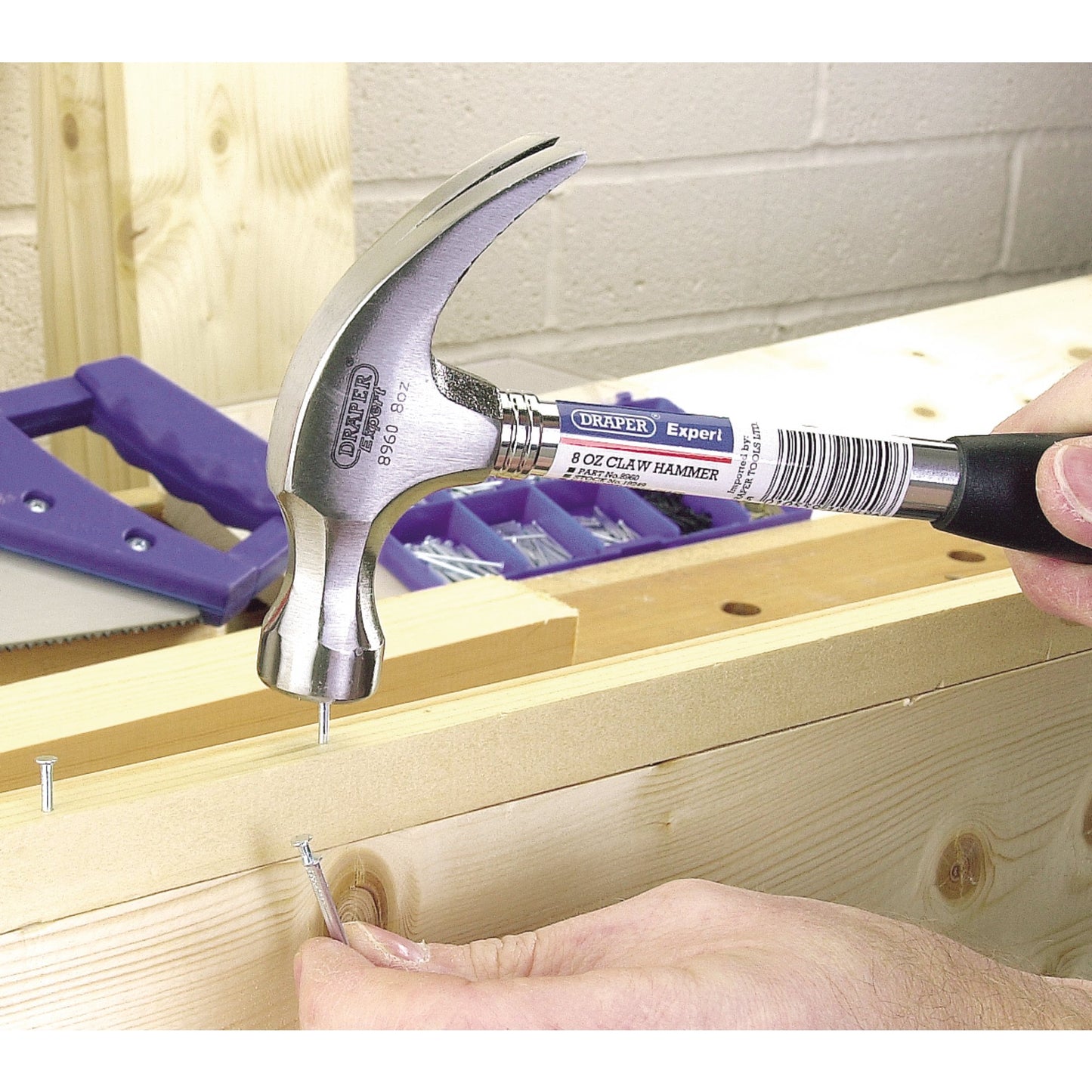 Draper Claw Hammer 225g 8oz Steel Shaft Shock Absorbing PVC Grip 19249