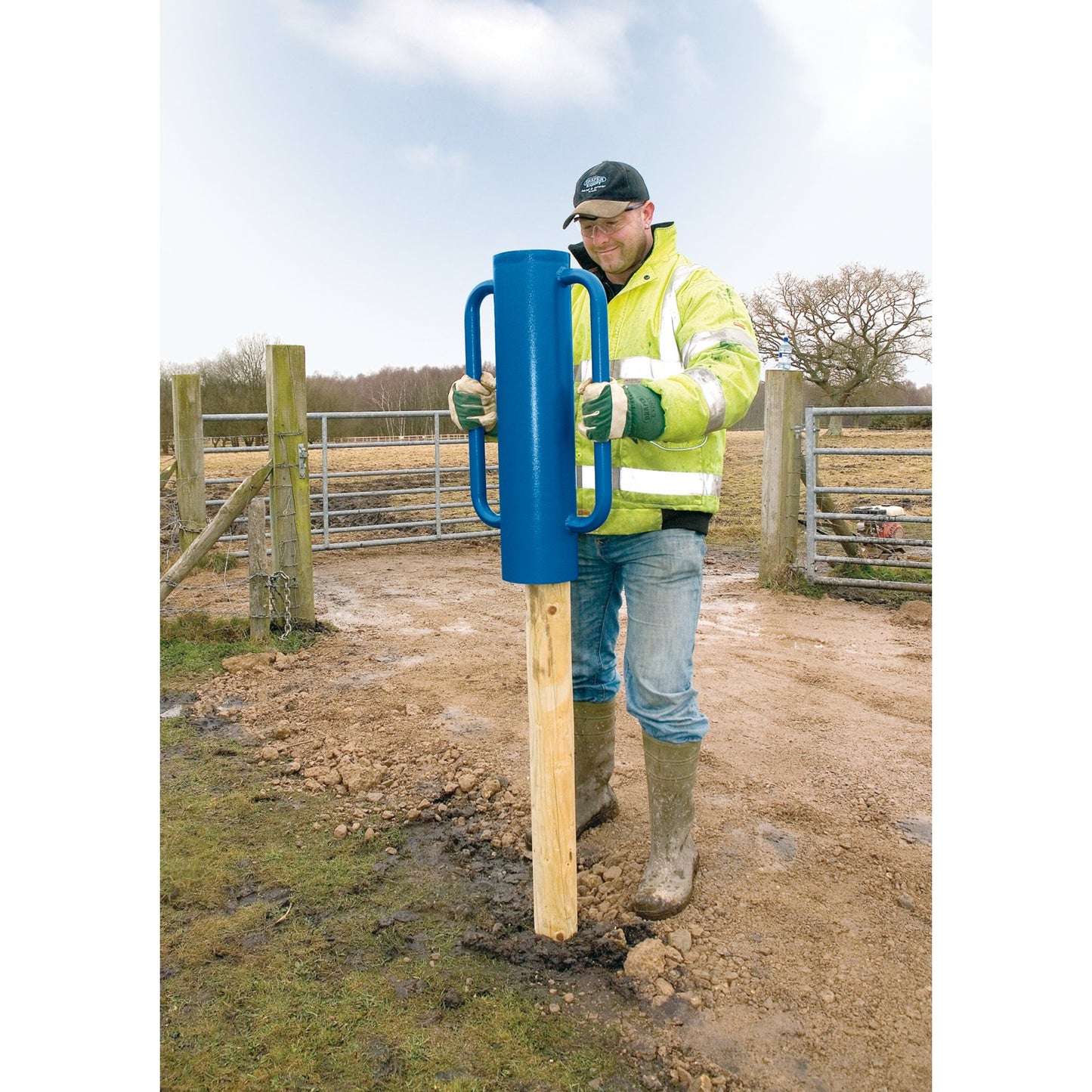 Draper Fence Post Rammer 680mm Long With Handles Diameter 165mm 26479