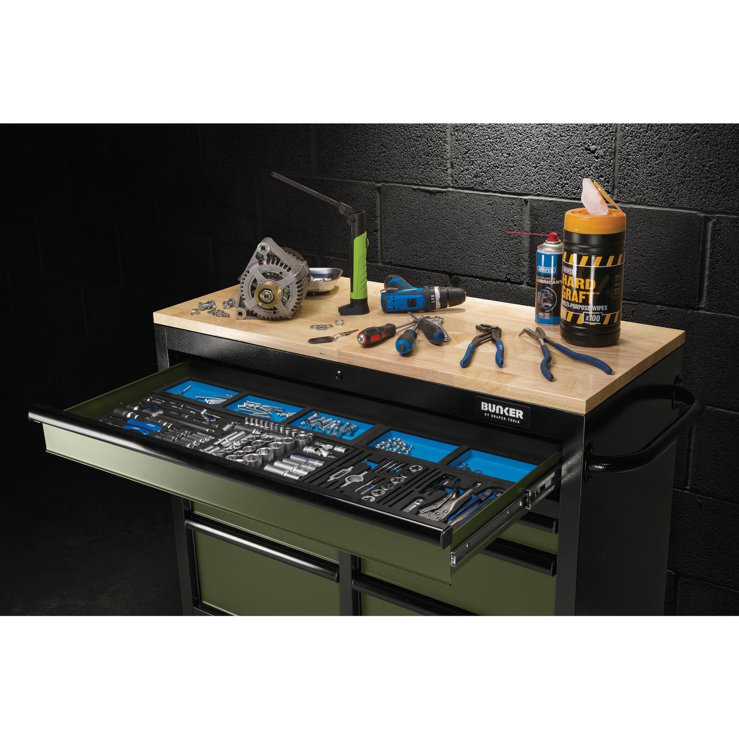 BUNKER® 7 Drawer Workbench Roller Tool Cabinet, 41", Green