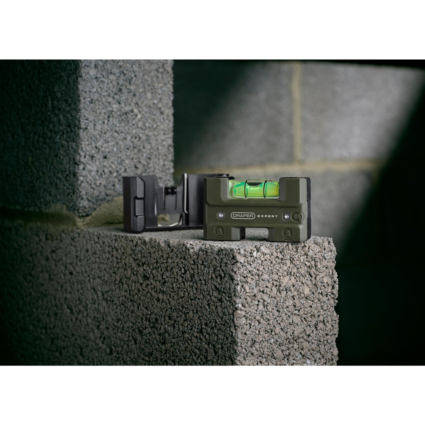 Draper Expert Pocket Size Magnetic Spirit Level 78mm With A Belt Clip 29096