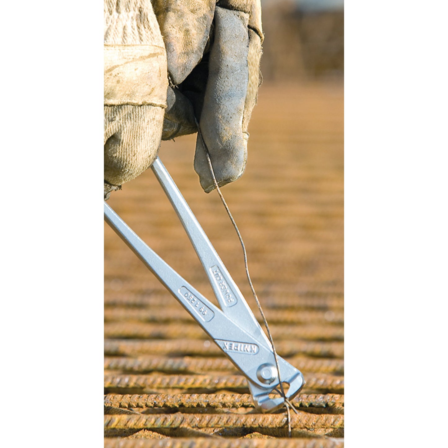 Knipex High Leverage Concreters Nippers 250mm Will Twist And Cut 3mm Wire 34670