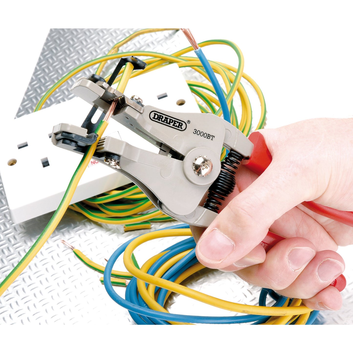 Draper Automatic Wire Stripper Capacity 1-3.2mm Spring Loaded Grip Handle 38275