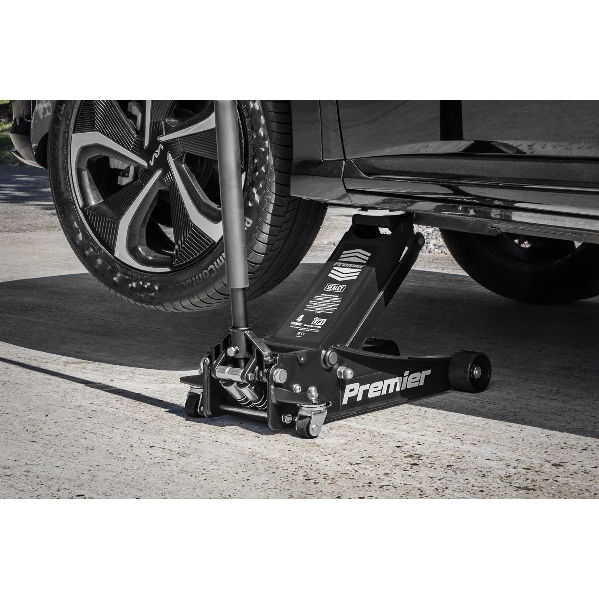 Sealey Trolley Jack 4 Tonne Low Profile Rocket Lift Black 4040AB