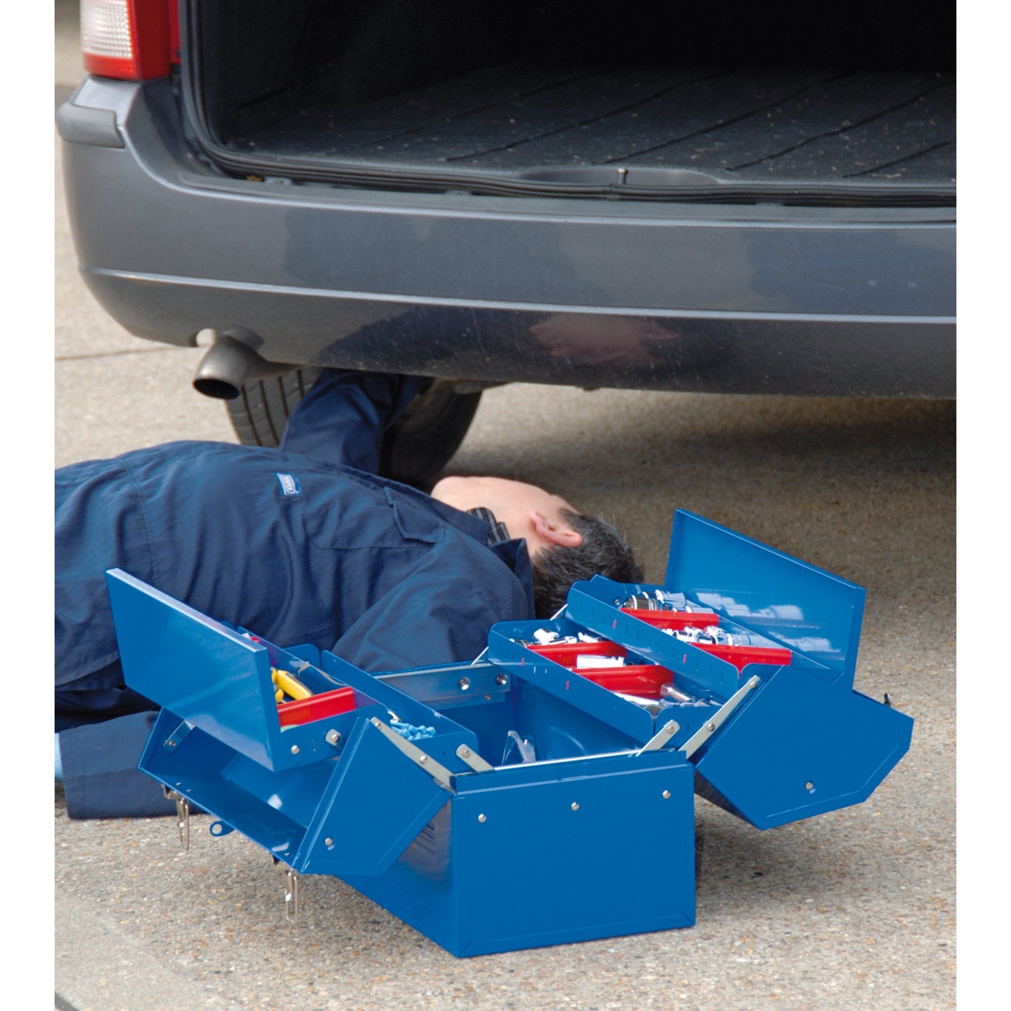 Draper Barn Type Tool Box with 4 Cantilever Trays Blue 460 x 257 x 355mm 460mm