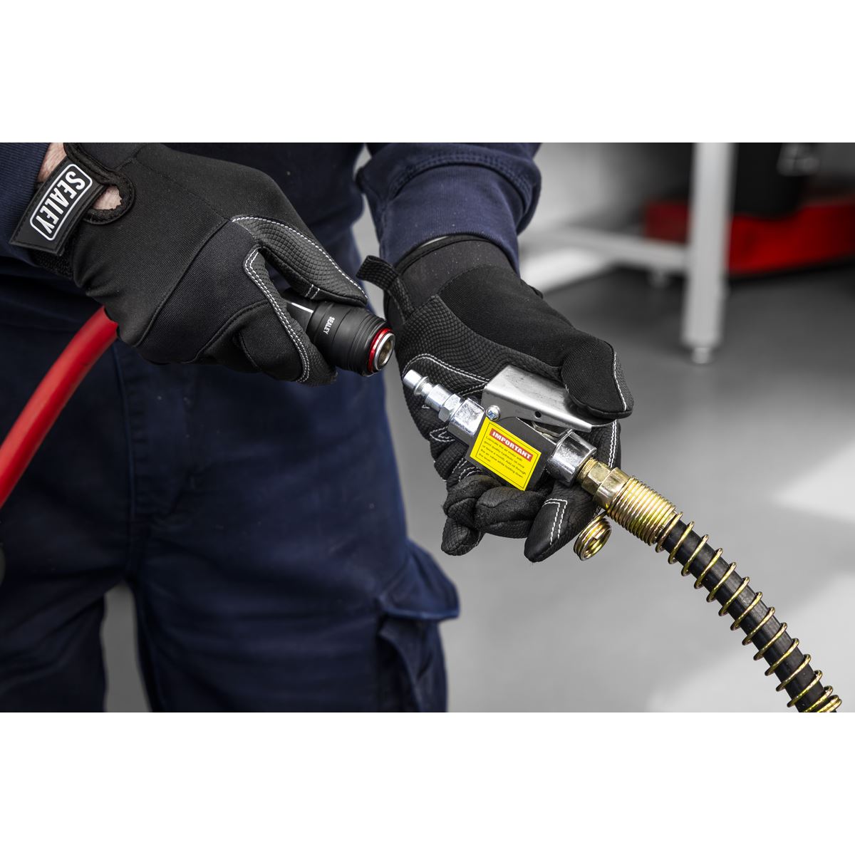 Sealey Long Reach Air Manual 6 Tonne Trolley Jack with Rocket Lift 6001A
