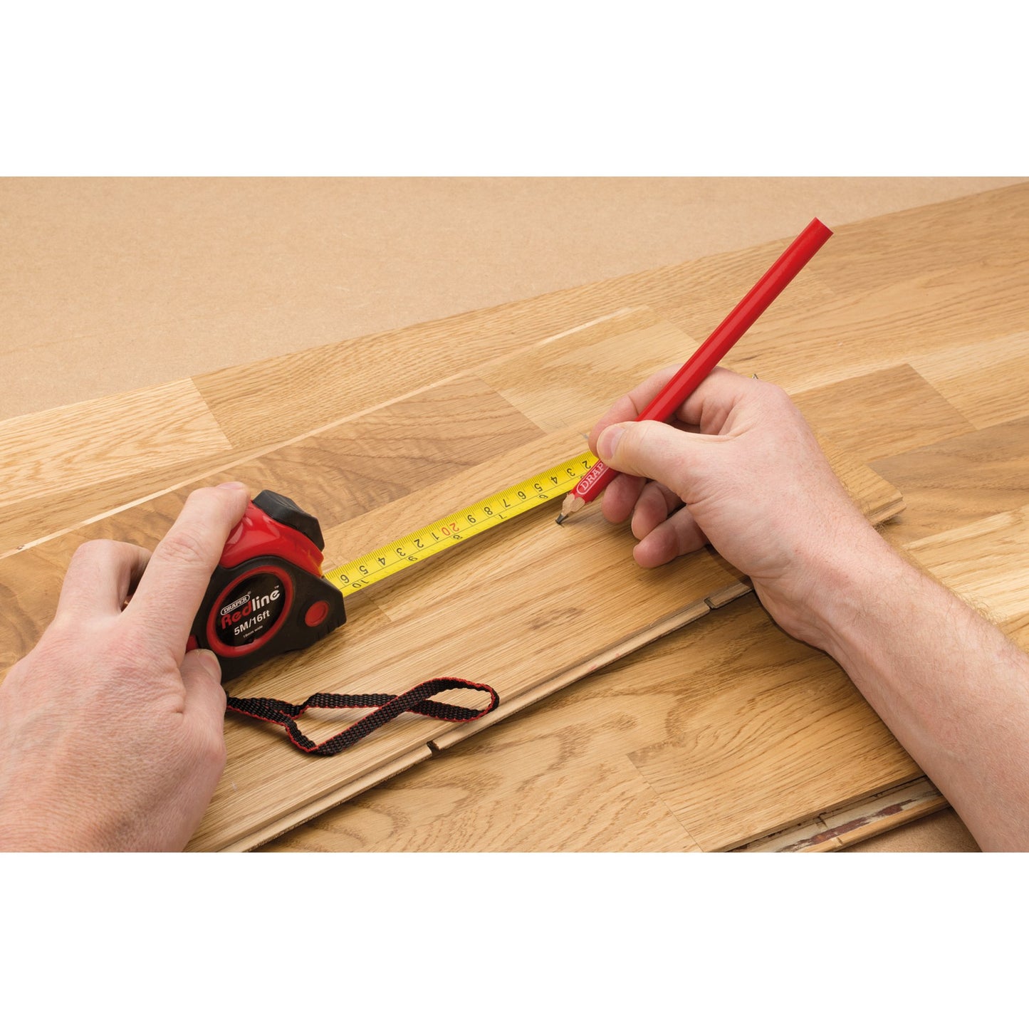Draper ****Redline Measuring Tape 5m 16ft x 19mm Locking button & belt clip 69495