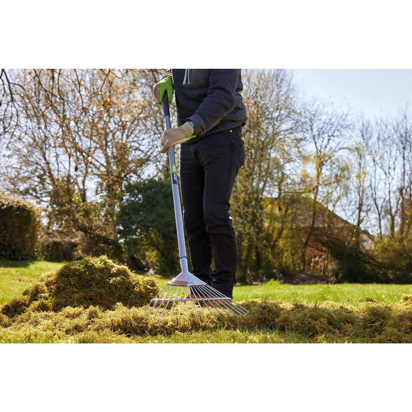 Draper Stainless Steel Soft Grip Lawn Rake 16 flexible round steel tines 83764