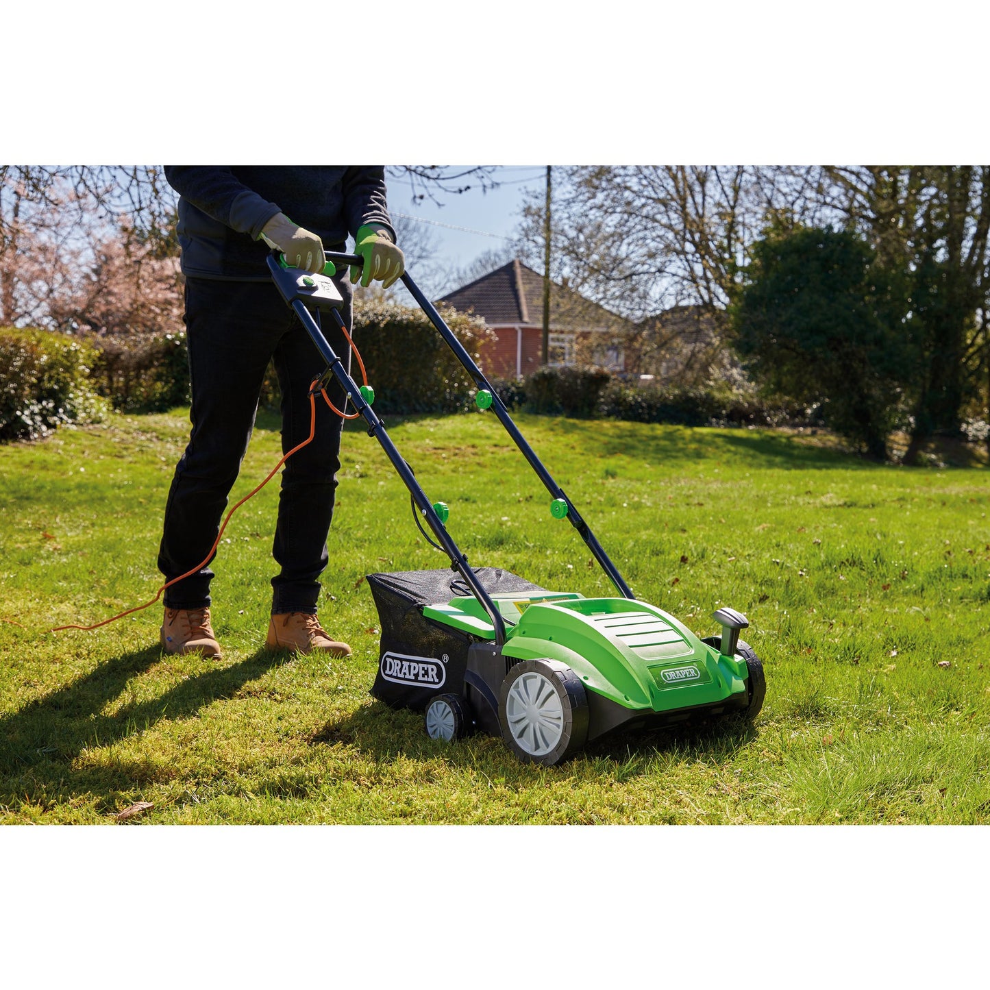 Draper 230V 2-in-1 Lawn Aerator and Scarifier Working width 320mm 1500W 97921