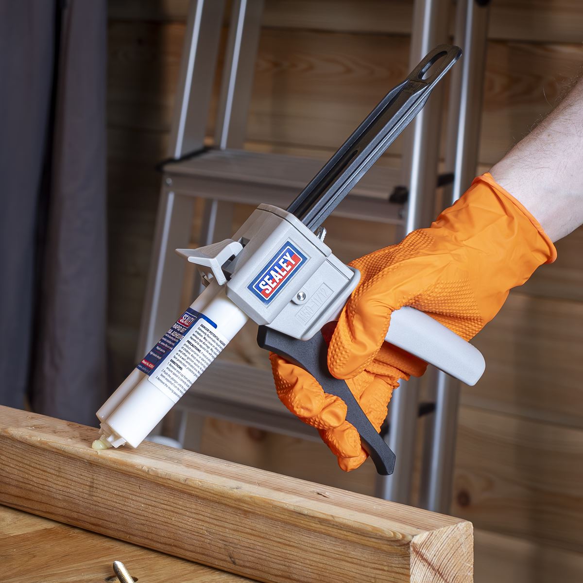 Sealey Dual Mix Applicator Glue Gun Takes 25ml and 50ml Tubes AK3880