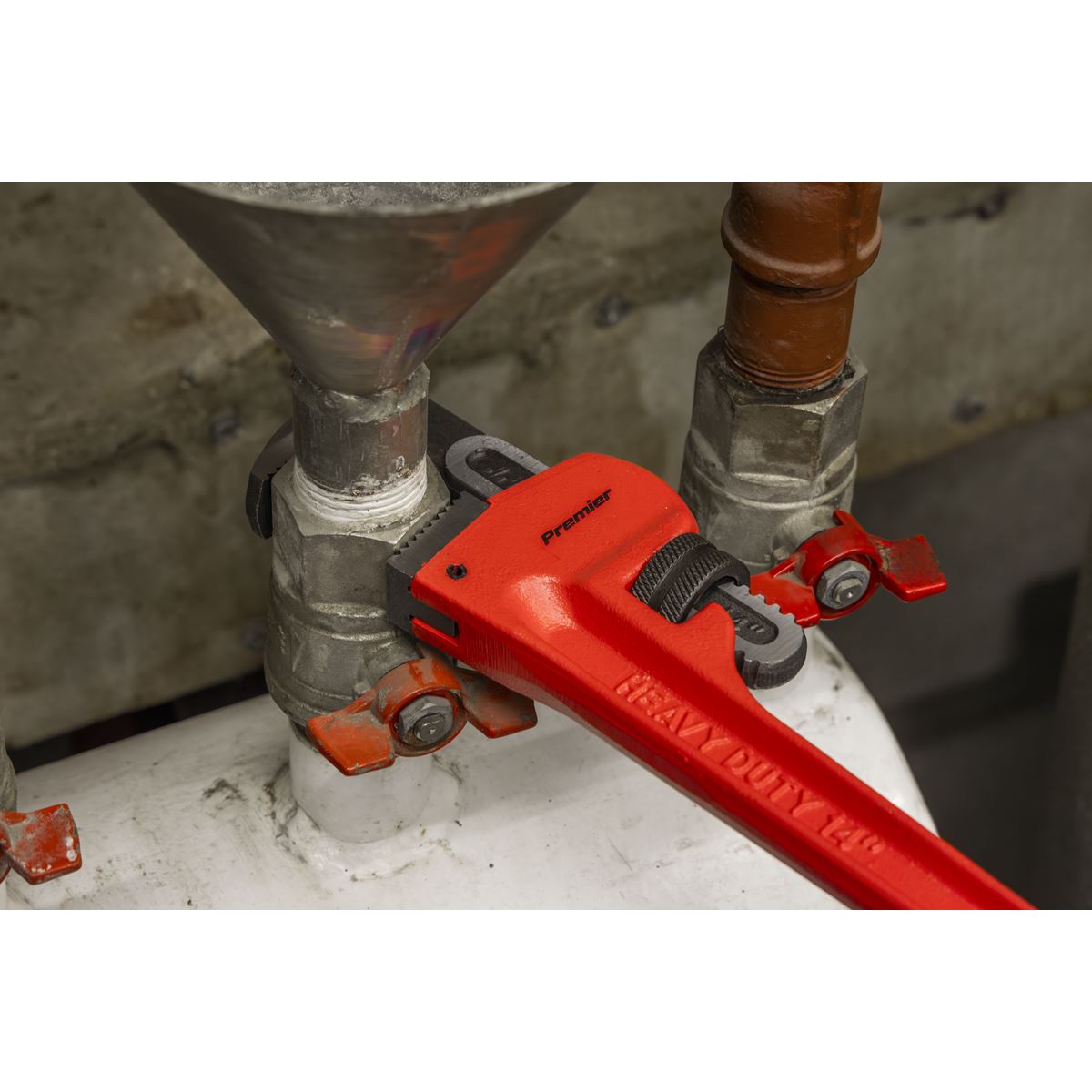 Sealey Pipe Wrench European Pattern 350mm Cast Steel AK5104