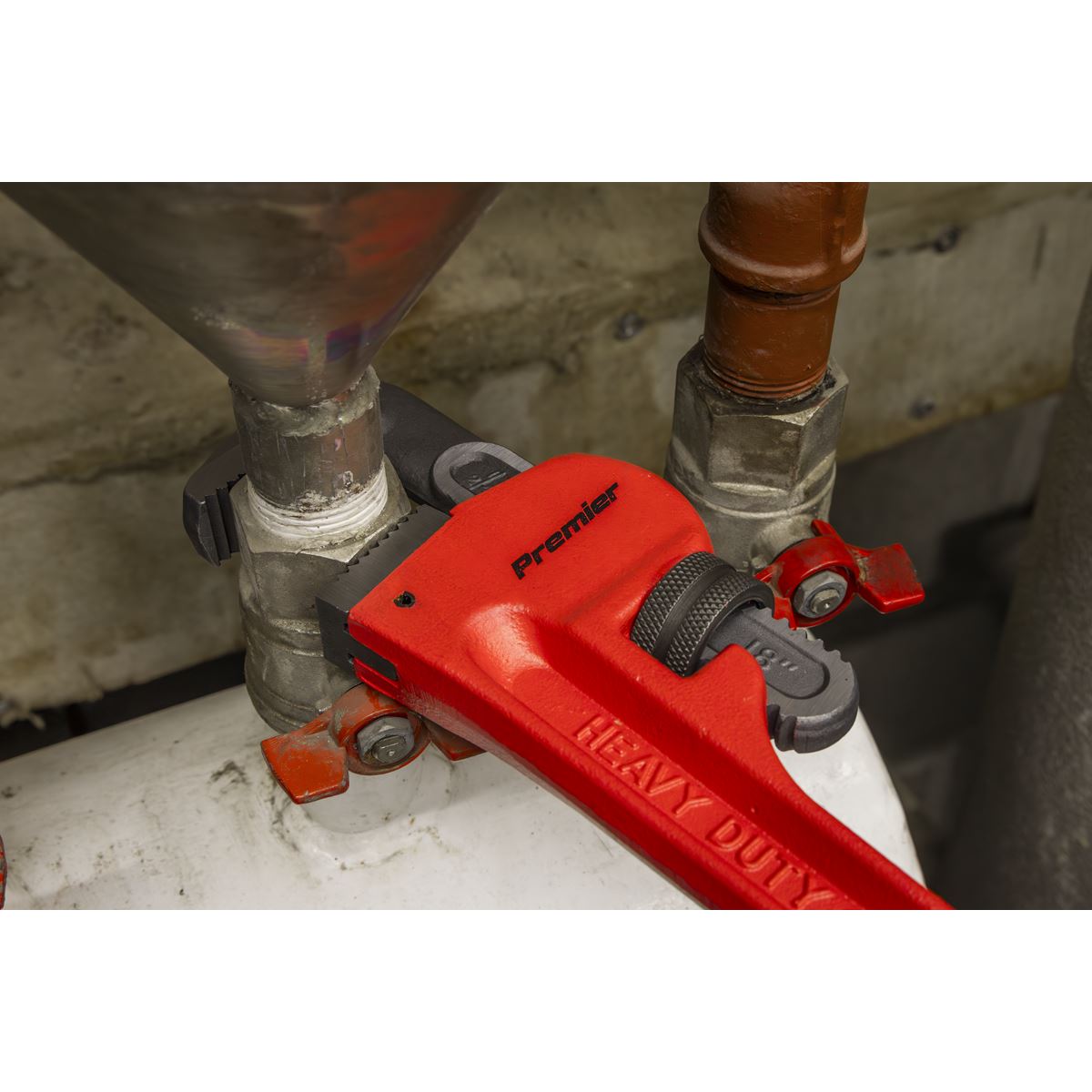 Sealey Pipe Wrench European Pattern 450mm Cast Steel AK5105